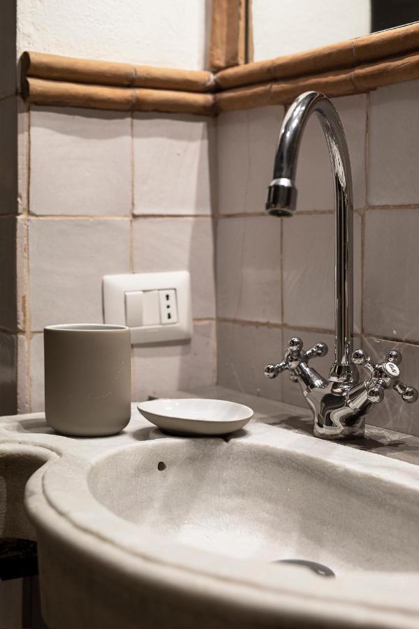 Cozy House In Naviglio Grande - Homy Apartments ミラノ エクステリア 写真