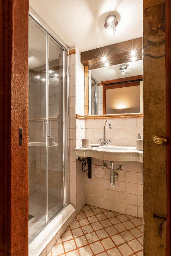 Cozy House In Naviglio Grande - Homy Apartments ミラノ エクステリア 写真